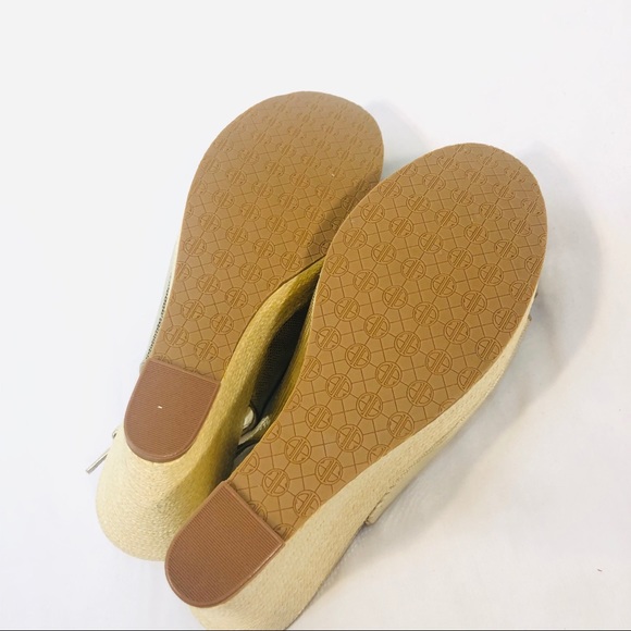 Lilly Pulitzer Slingback Wedge Sandals - Picture 5 of 8